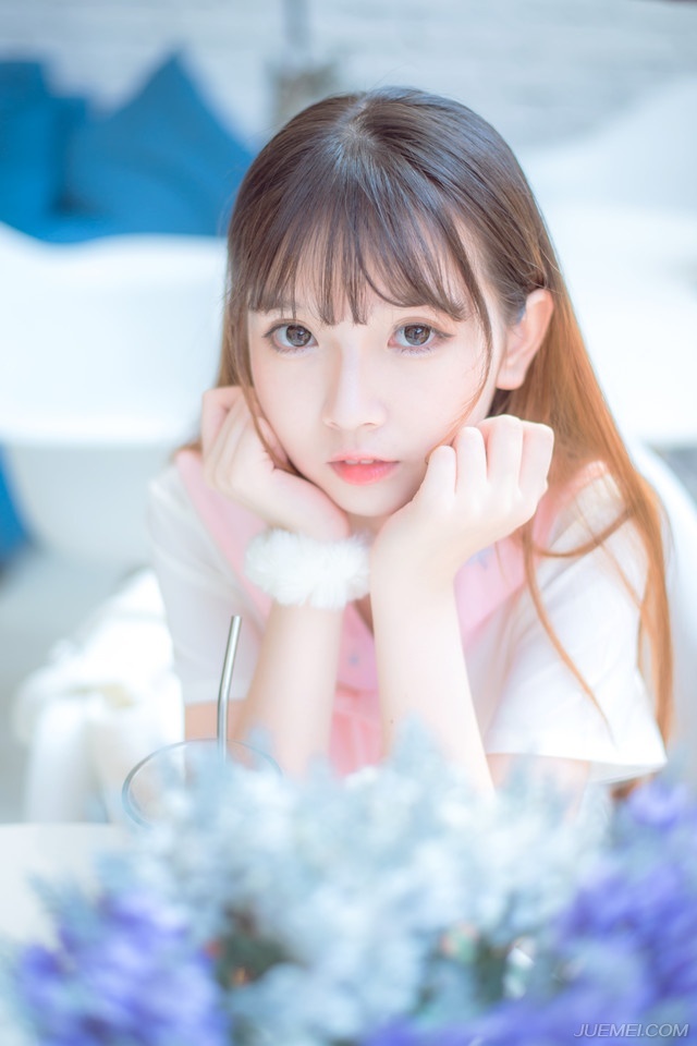 没有一样东西是掌握在自己手中的，那么就让它们随风而去吧。——三毛《万水千山走遍》